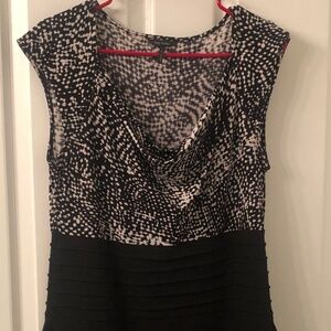 Daisy Fuentes Black and white dress